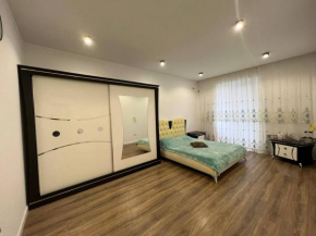 Three-room apartment near the Maiden Tower